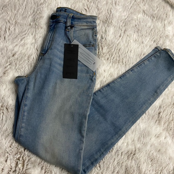 NWT Women Skinny Jeans | High-Rise Skinny Jeans | Light-Wash High Rise Jeans - Picture 8 of 13
